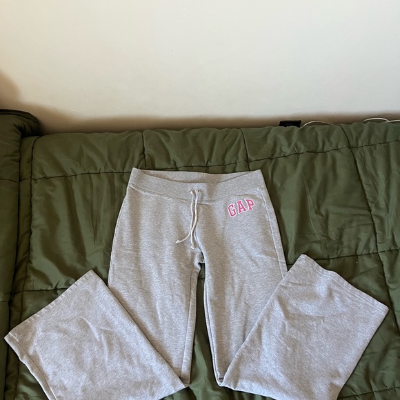 GAP Gray Lounge Pants - Picture 3 of 6